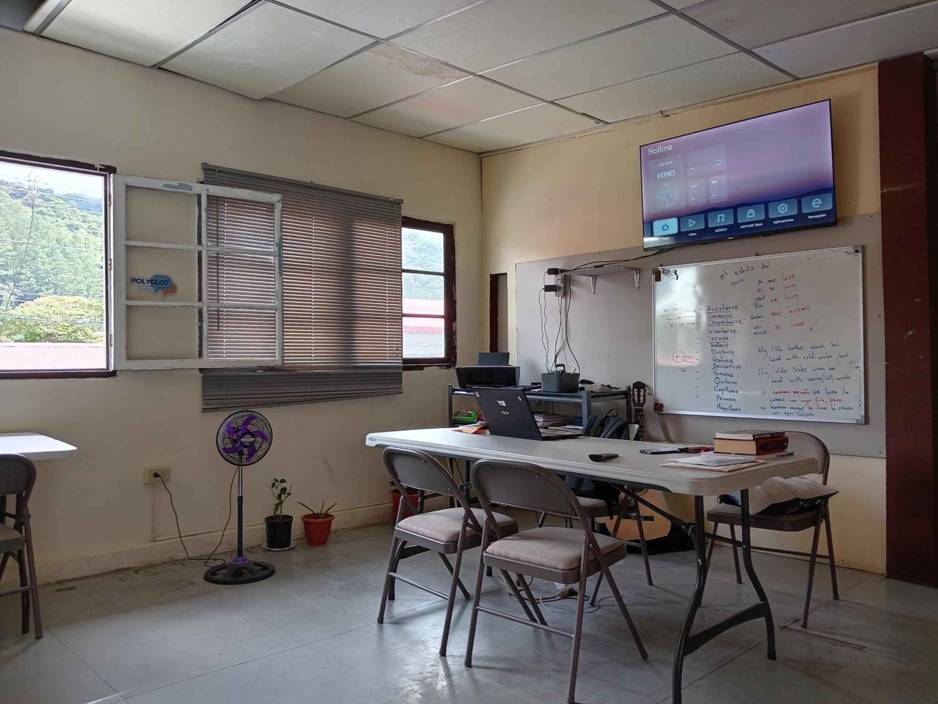 Hotel Polyglot Spanish center - Image 1