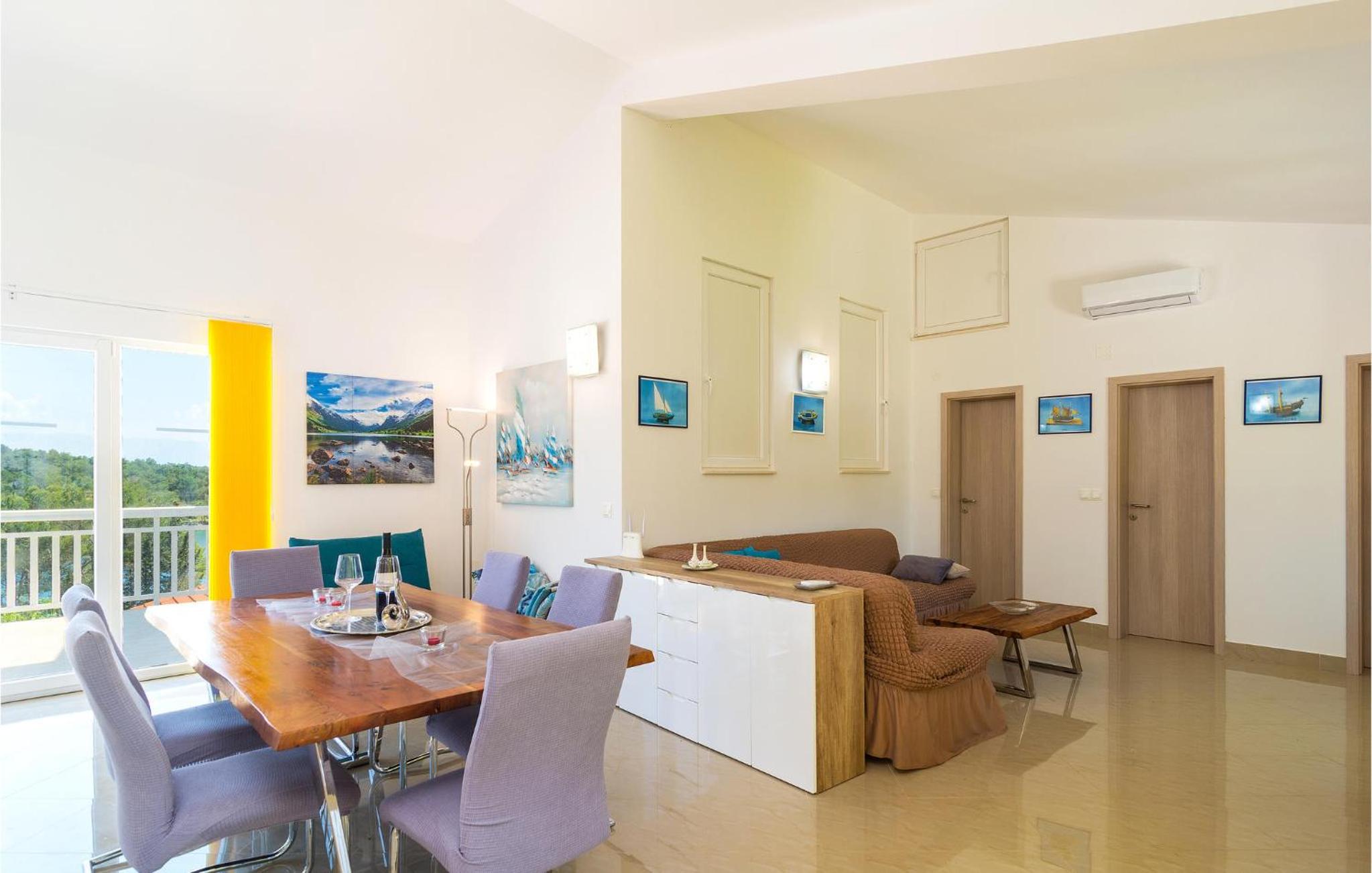 Awesome Apartment In Vrboska With Wifi view 2