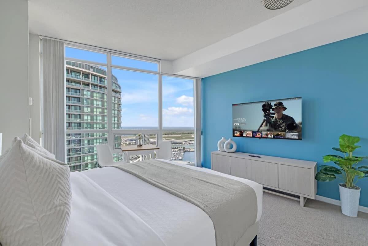 Lakeview Condo Free Parking