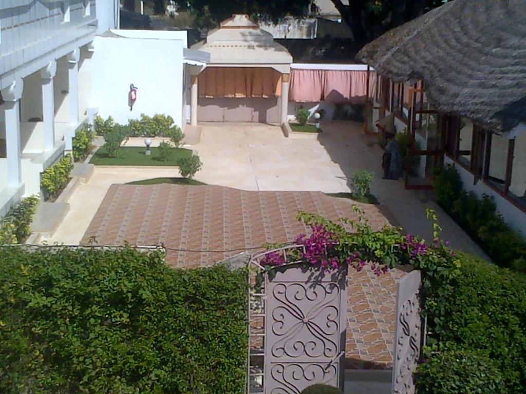 Photo 33