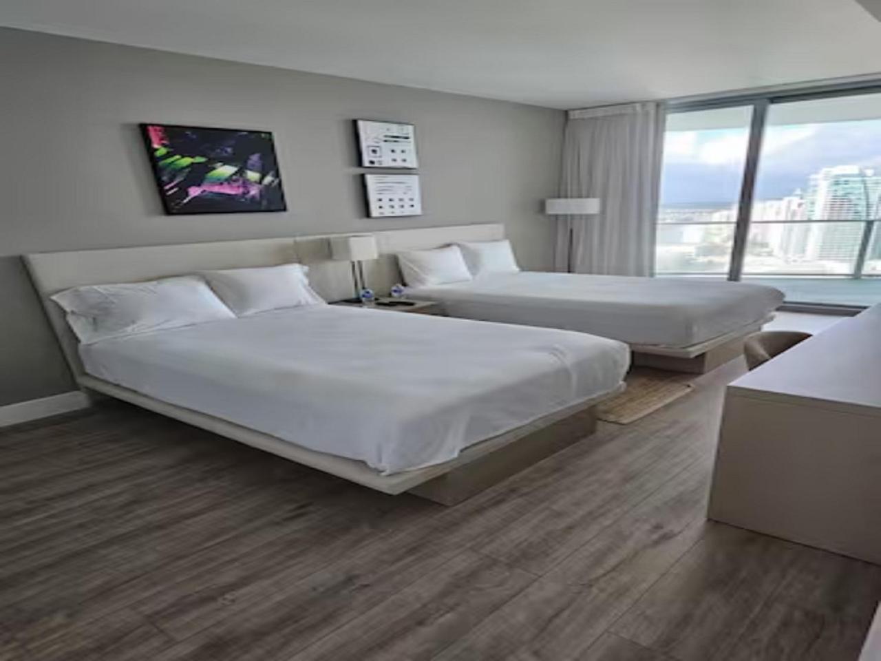 Lyfe Residence Building - Private apts over the beach