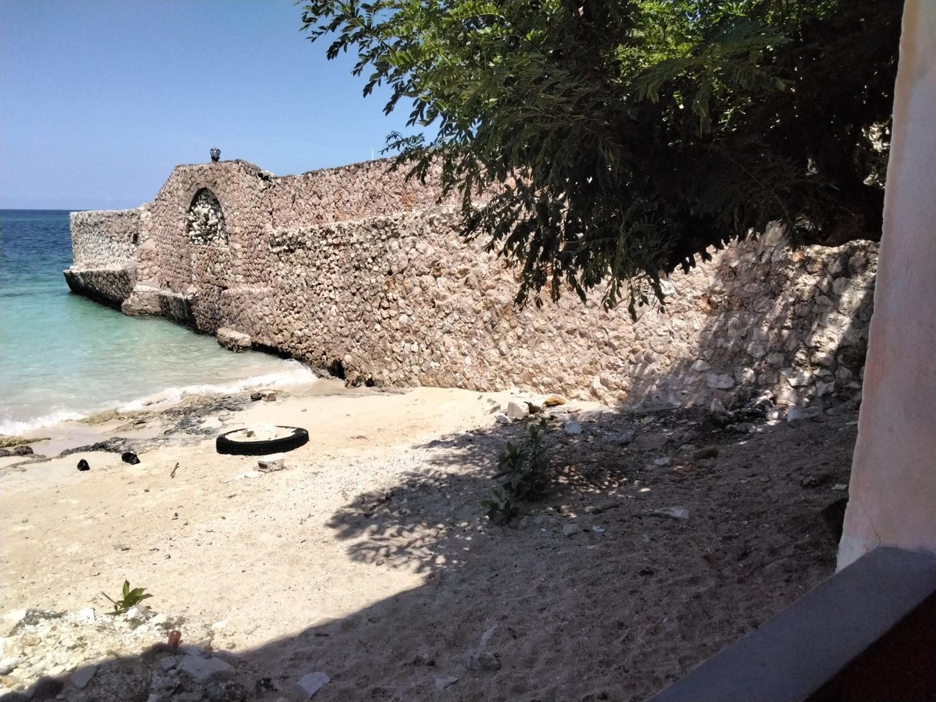 Evelins On the beach view 5