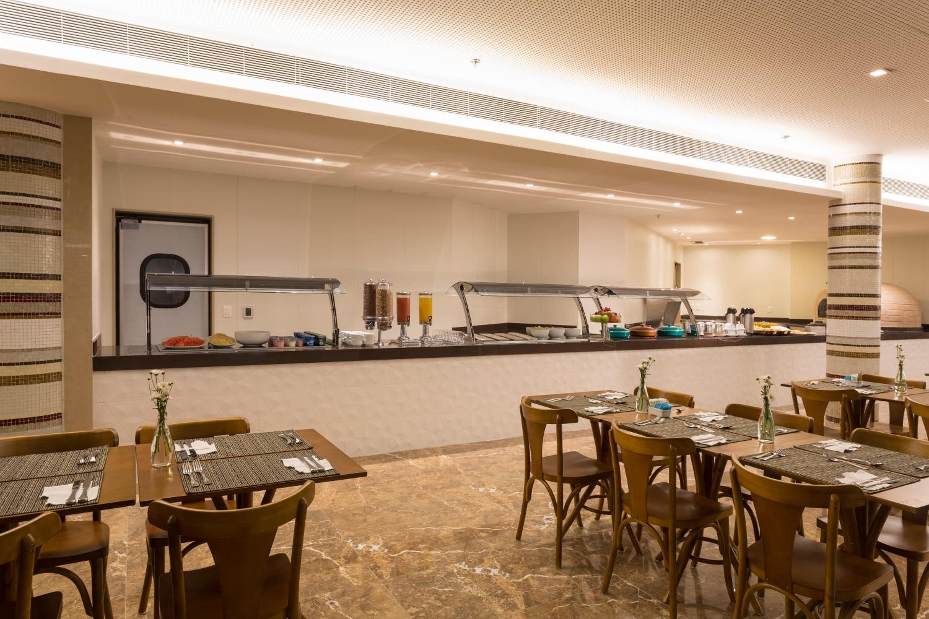 Vitoria Vacations - Sleep Inn Praia do Canto - Property Image 42