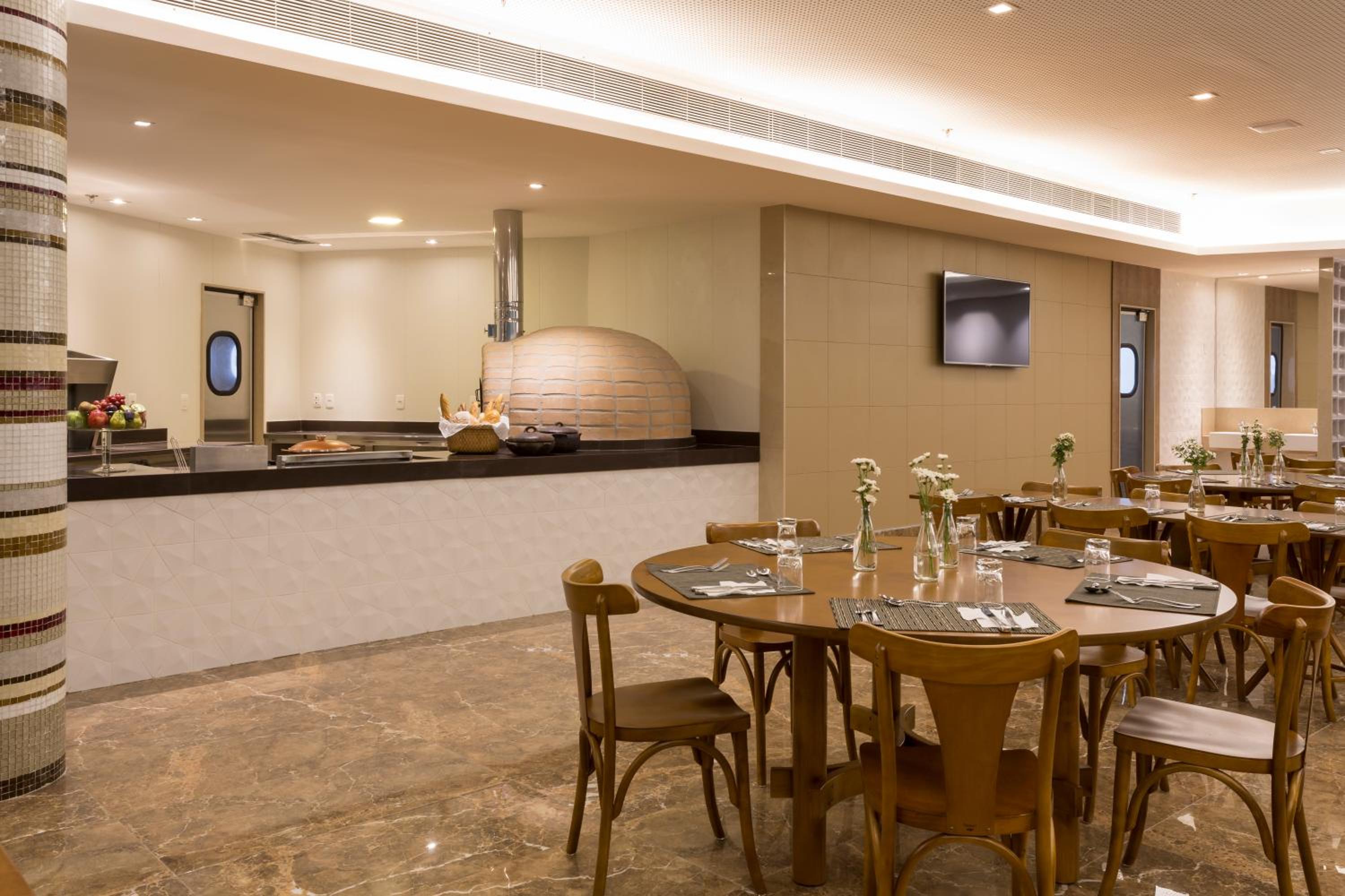 Vitoria Vacations - Sleep Inn Praia do Canto - Property Image 2