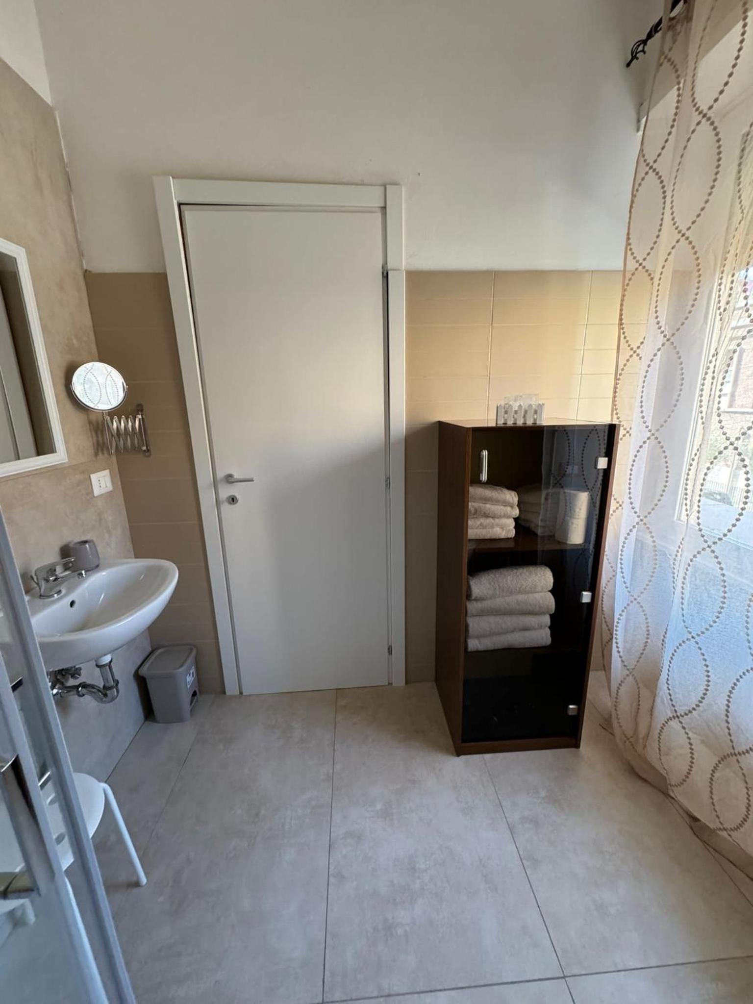 Glint House Prestige