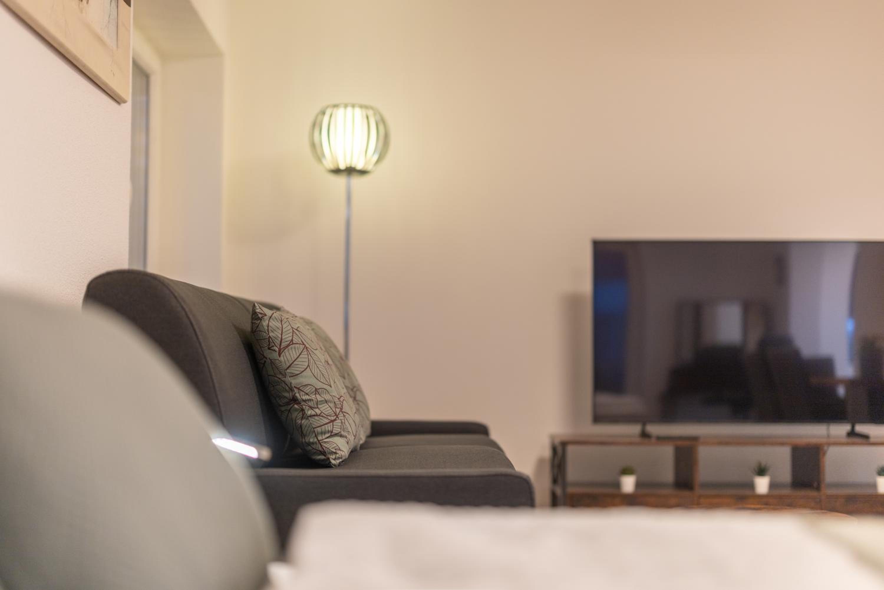 Jasminkas Host 2, Ruhig, City und Naturnah, Gratis Parkplatz und Balkon
