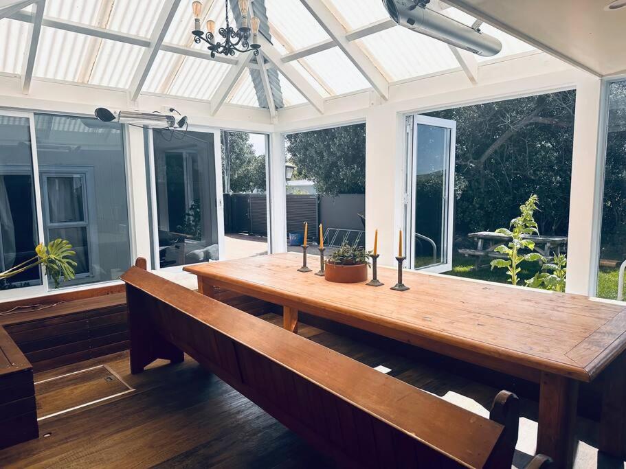 Beautiful Wainui Beach Home