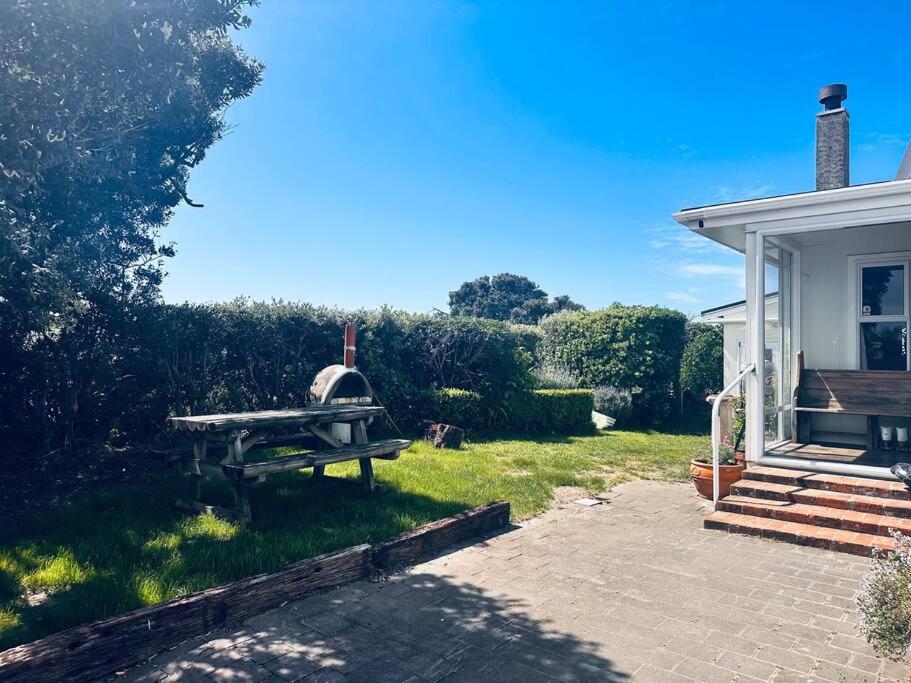 Beautiful Wainui Beach Home