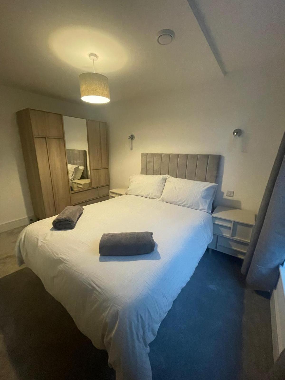 The Duplex at Sophia Mews with free parking view 5