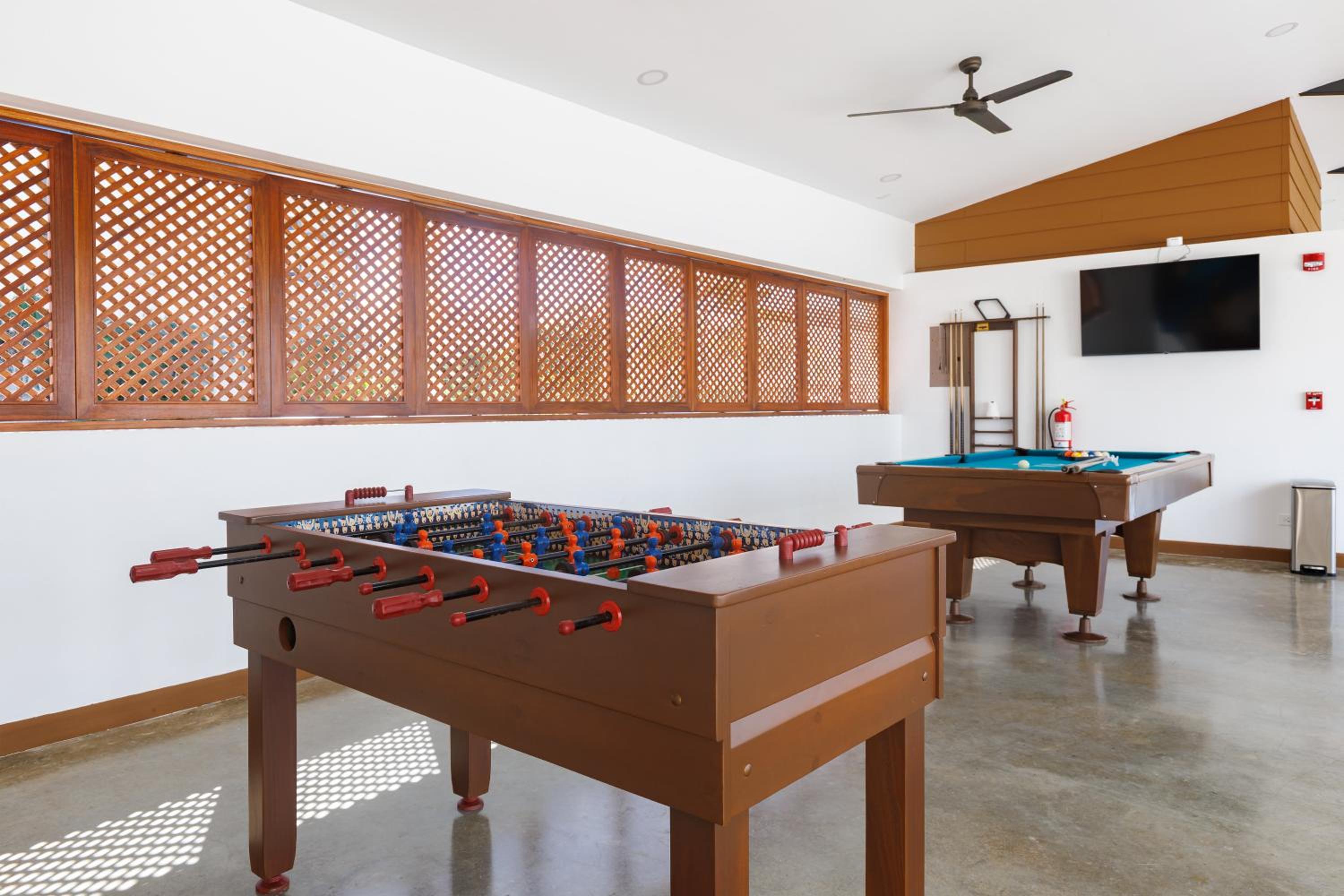 Casago 0303B, Modern Retreat in Jaco Acacia Loft Spacious Comfort Awaits