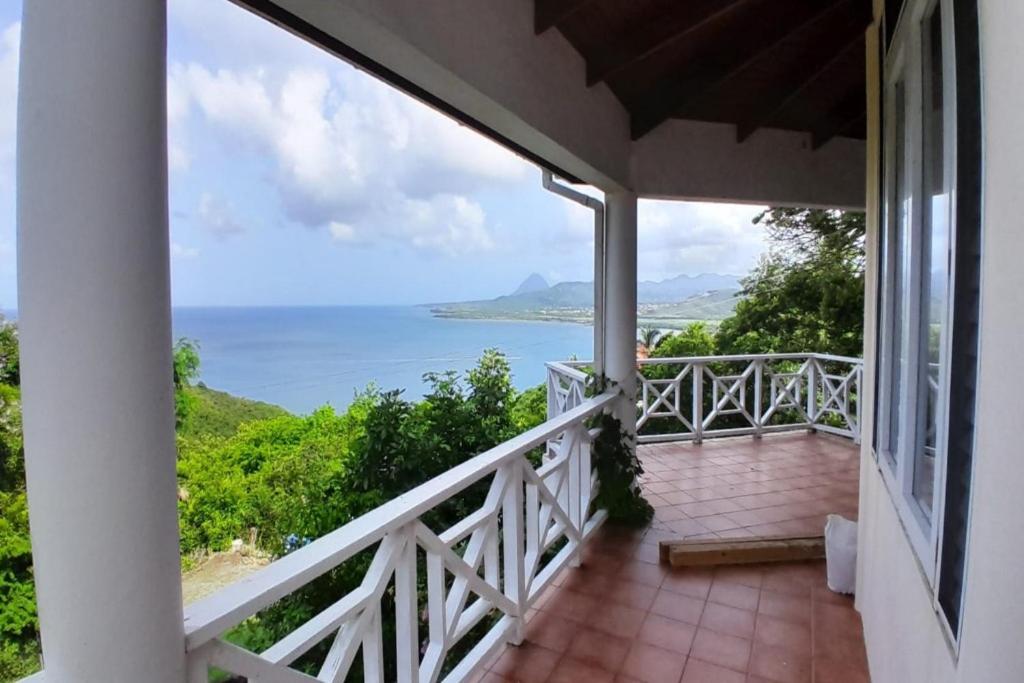 Private Room with Twin Beds AC nr Intl Airpt and Beach