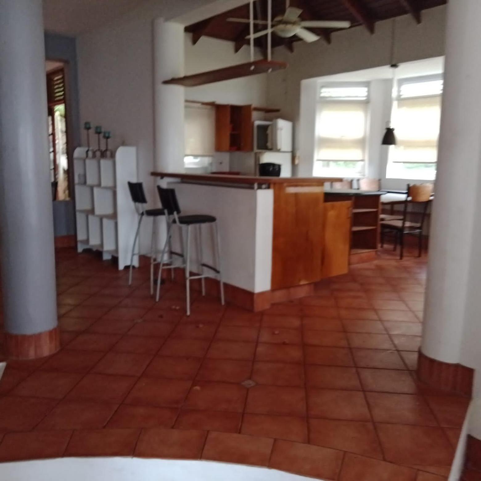 Private Room with Twin Beds AC nr Intl Airpt and Beach