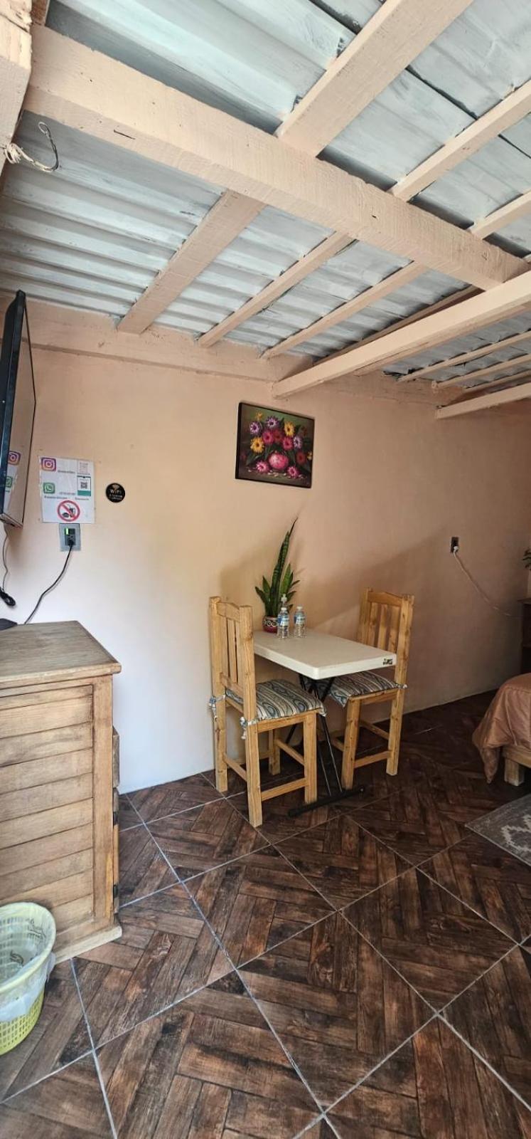 Hotel Hostal Casa Amarilla Tecámac - Image 1