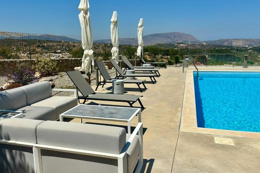 STUNNING MOUNTAIN AND SEA VIEW VILLA ELENI IN VAMOS