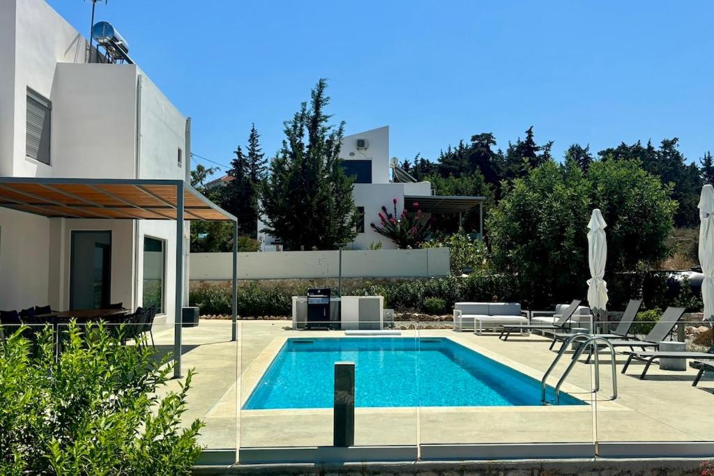 STUNNING MOUNTAIN AND SEA VIEW VILLA ELENI IN VAMOS