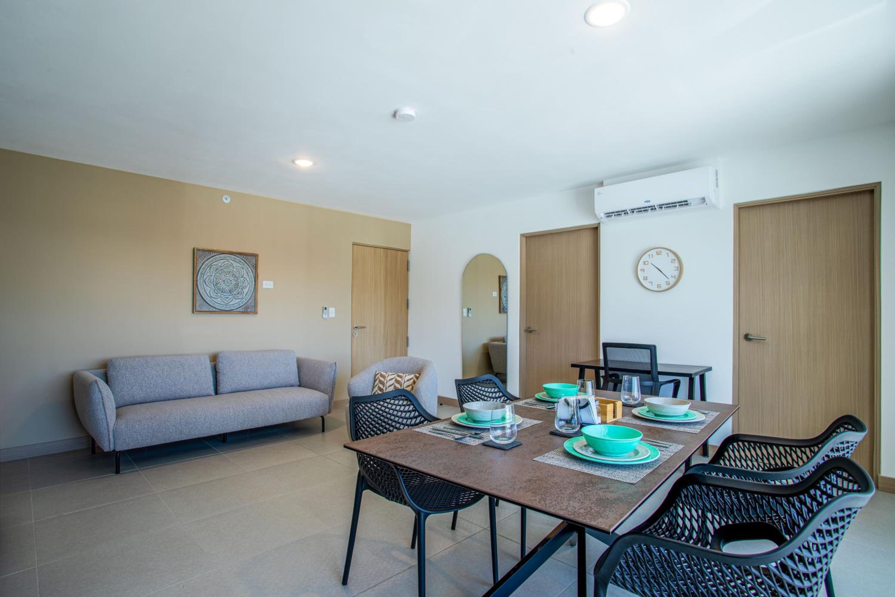 Casago 0408A Brand New Rental Santa Monica Dream Your Ideal Work from Home Retreat