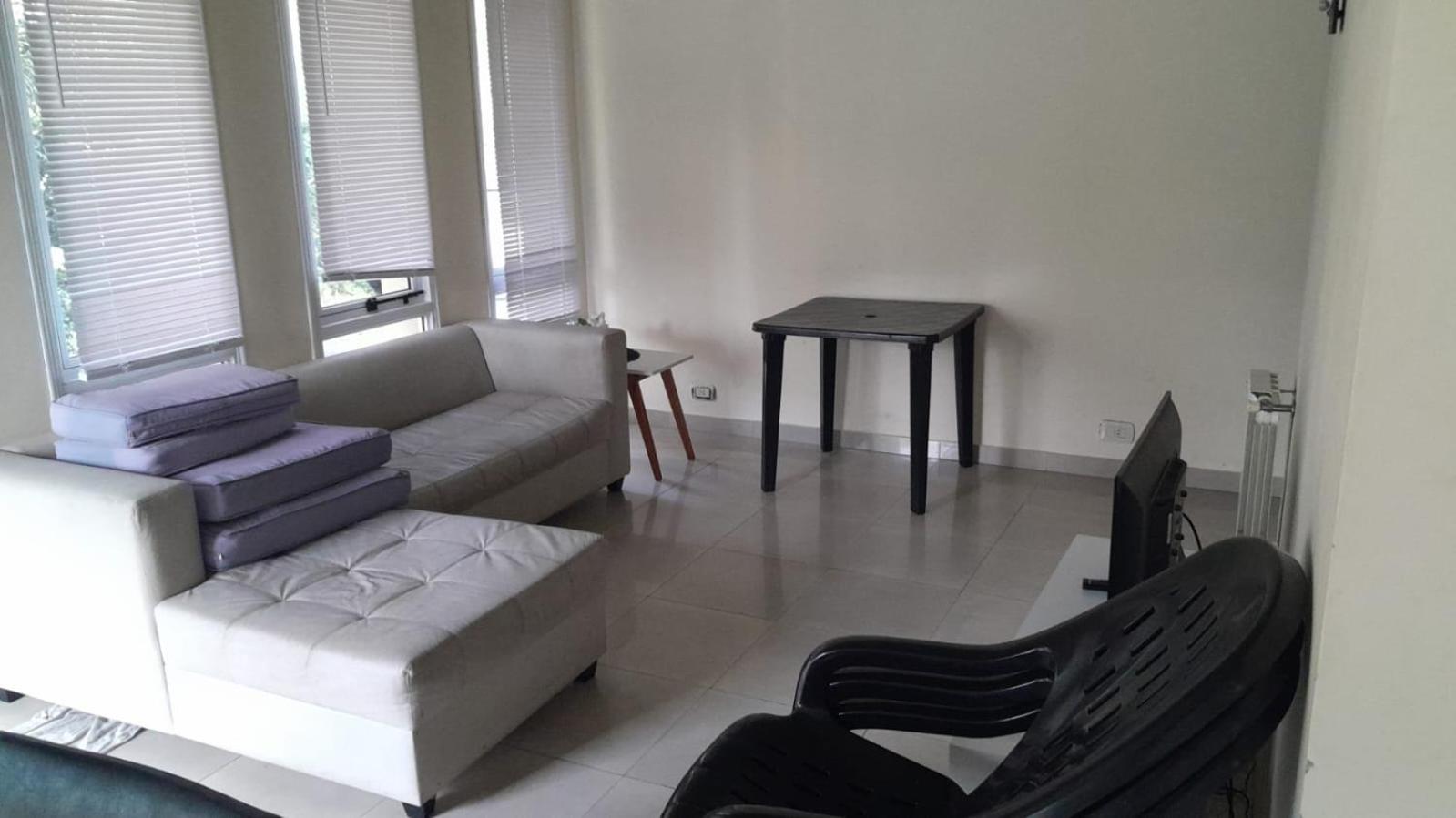 Canning New Ecotownhouse with primate pool