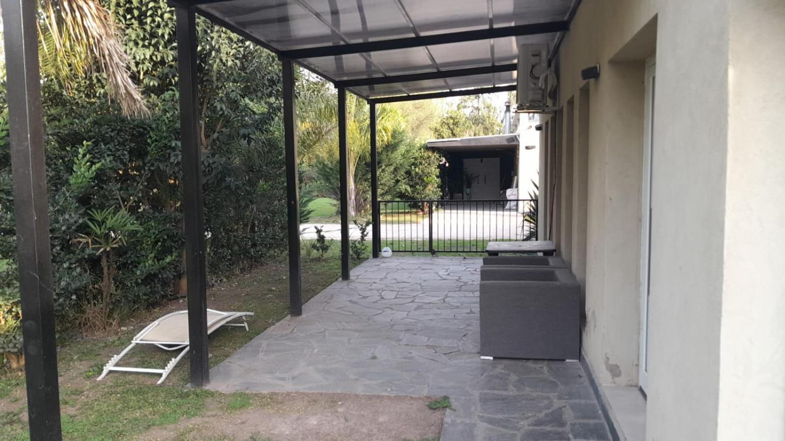 Canning New Ecotownhouse with primate pool
