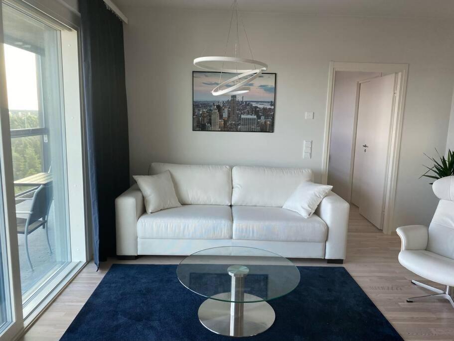 New Sky High LR, 1BR, 1BA, Sauna, GBalcony, 49m2, 13krs view 3