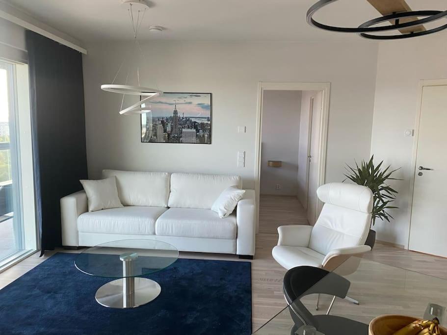 New Sky High LR, 1BR, 1BA, Sauna, GBalcony, 49m2, 13krs view 2
