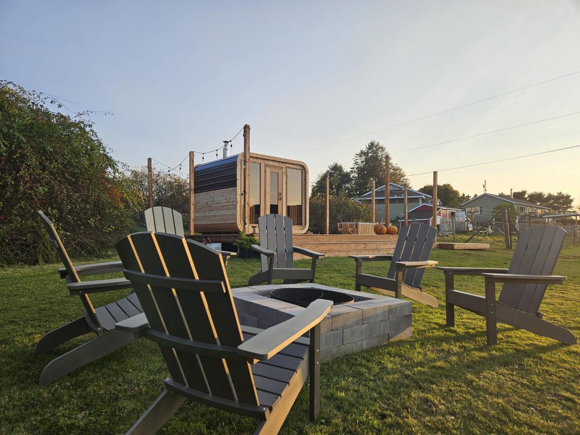 Upper Clements Cottages & RV Park