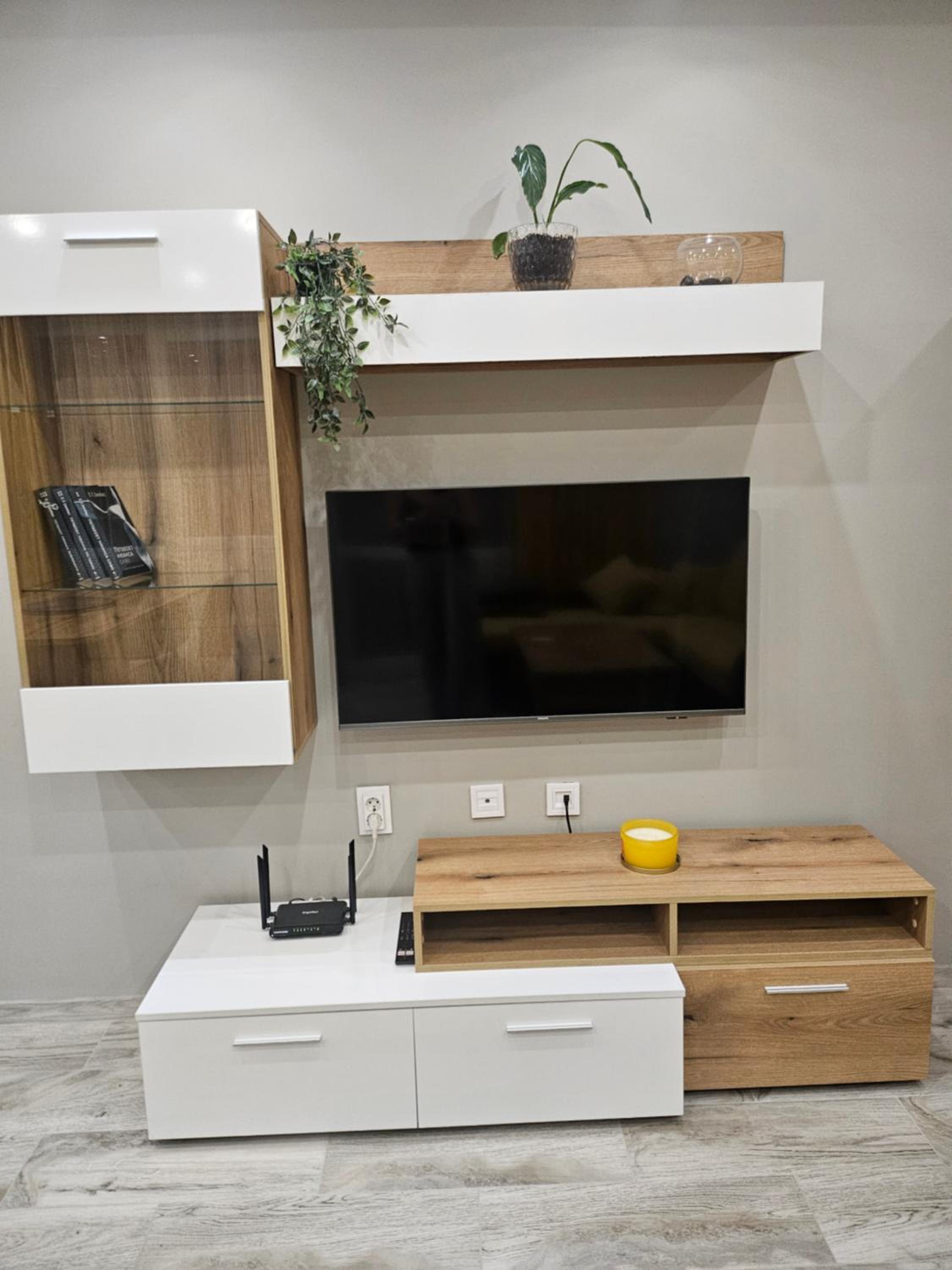 Boutique apartment yellow 1