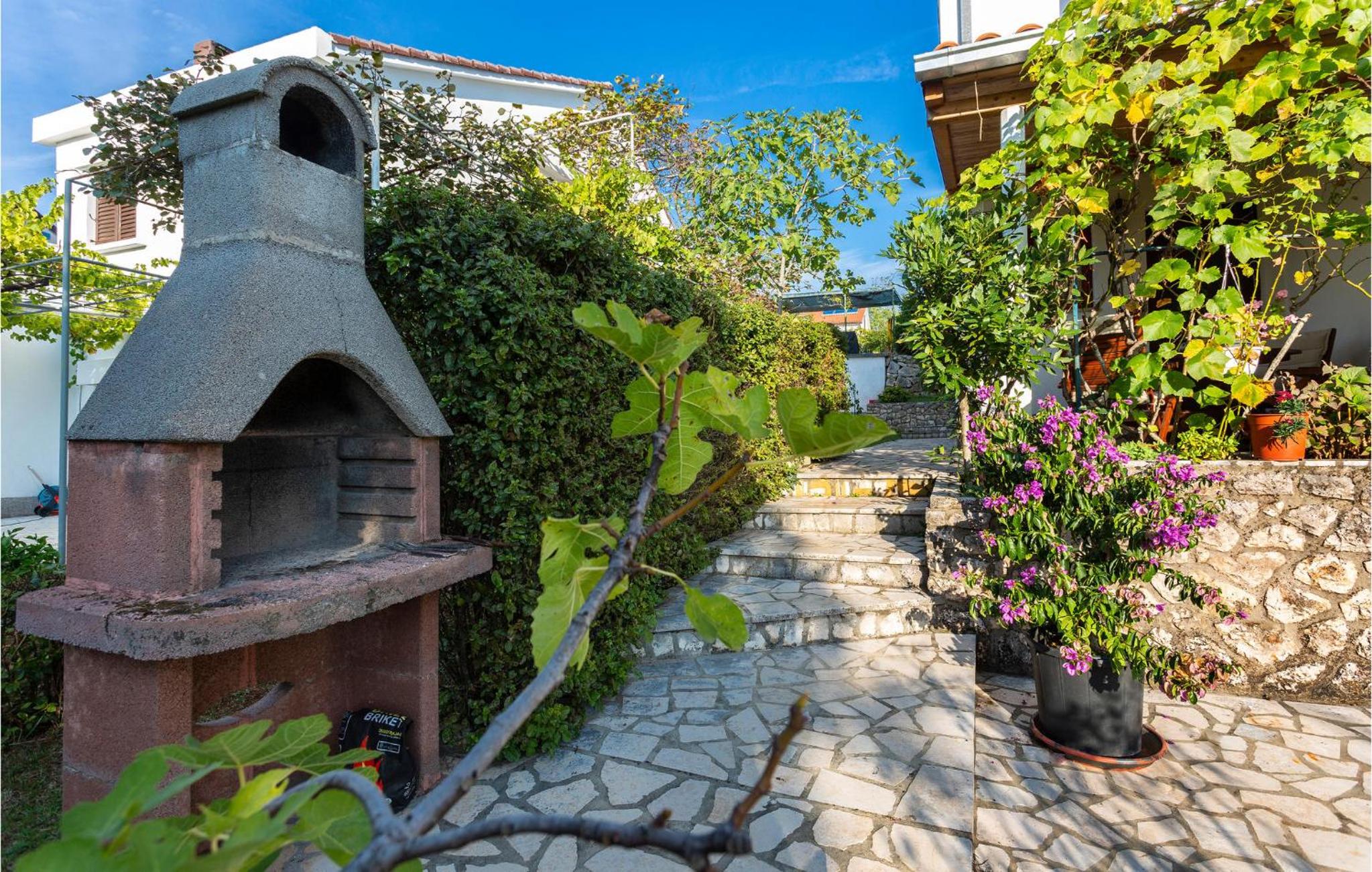 Cozy Apartment In Malinska view 3