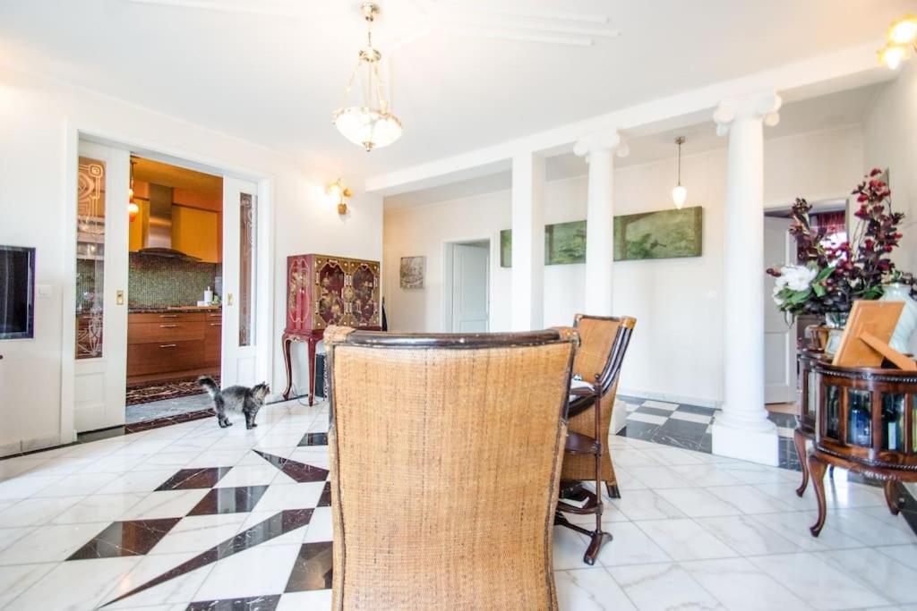 3 bedroom 2 bathroom Art Deco flat in Basel City