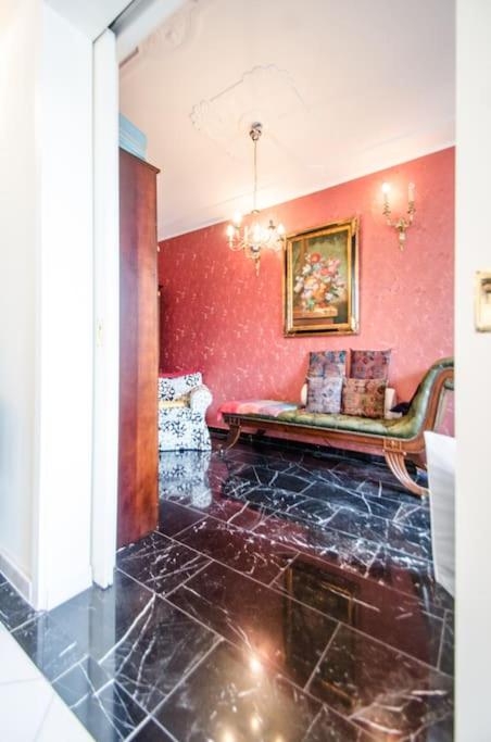3 bedroom 2 bathroom Art Deco flat in Basel City