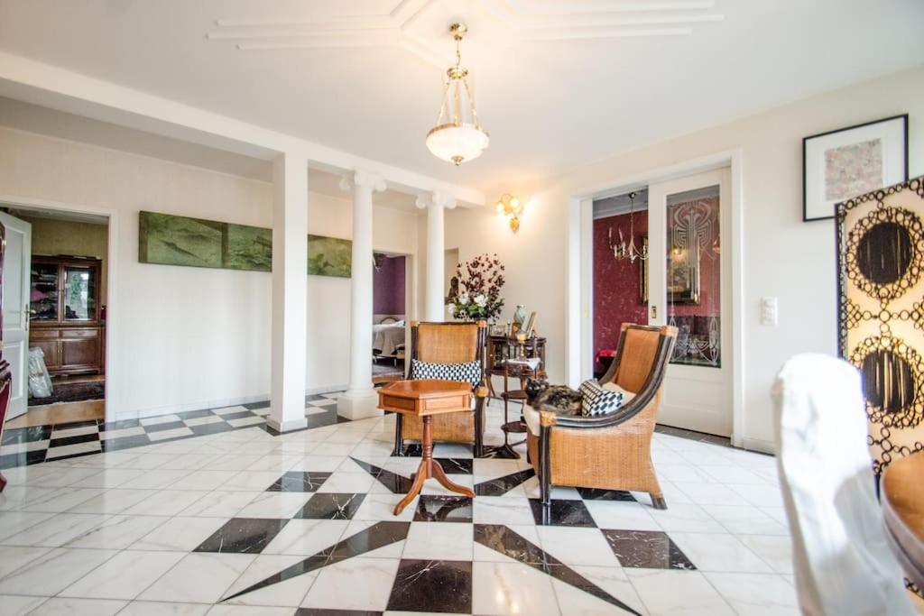 3 bedroom 2 bathroom Art Deco flat in Basel City