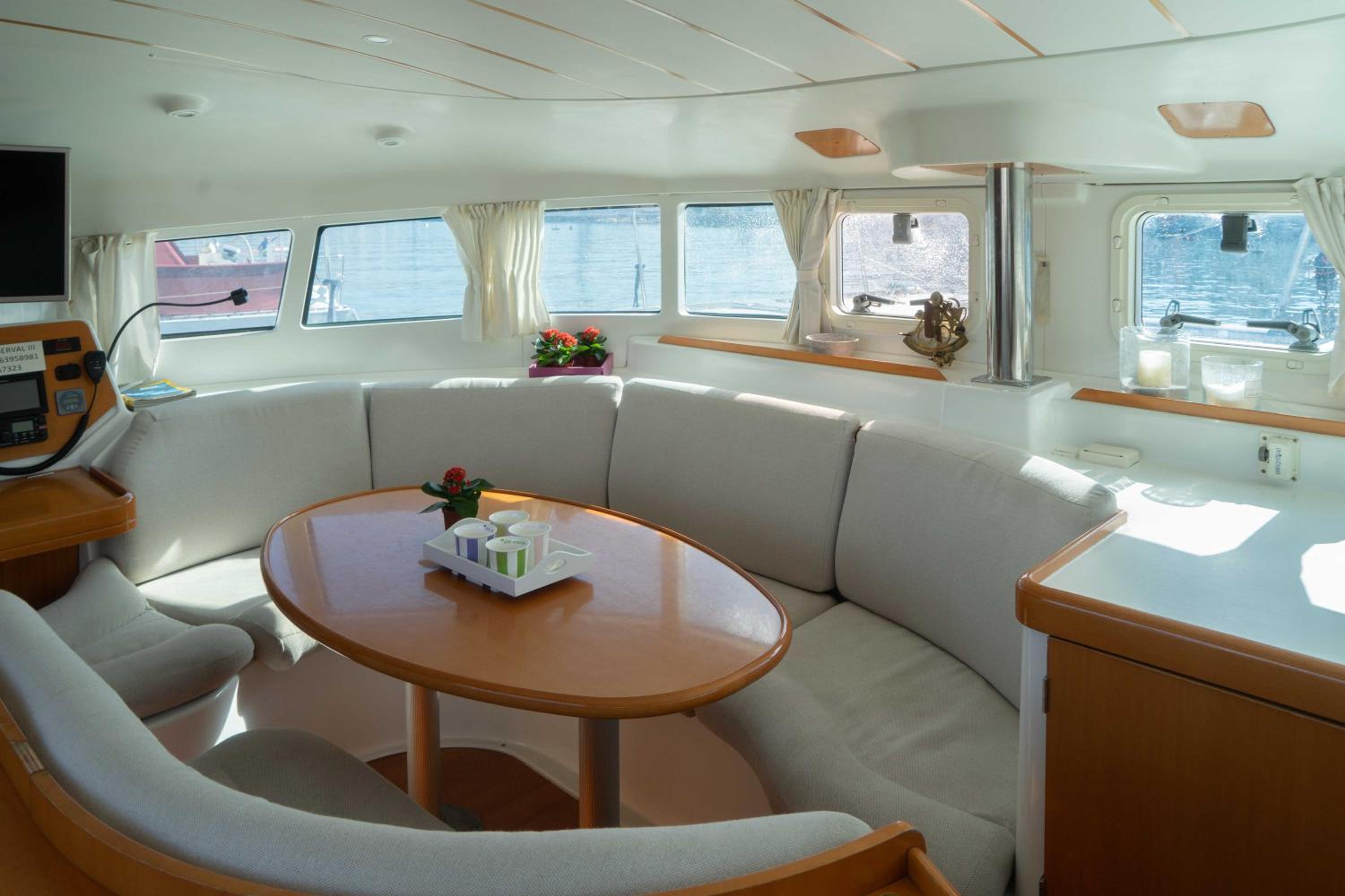 Catamaran Orion photo 5