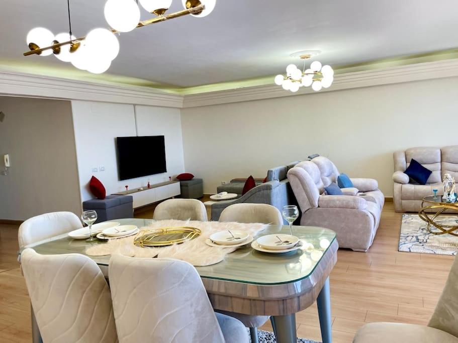 3BR Spacious Apt In Maadi Nile Corniche