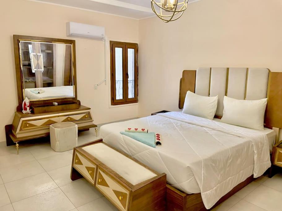 3BR Spacious Apt In Maadi Nile Corniche