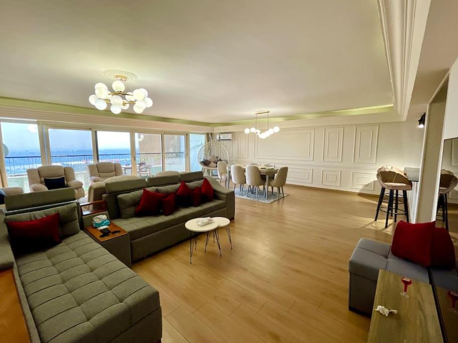 3BR Spacious Apt In Maadi Nile Corniche
