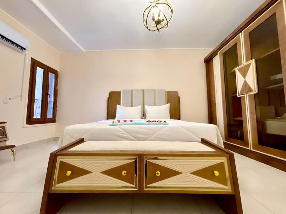 3BR Spacious Apt In Maadi Nile Corniche