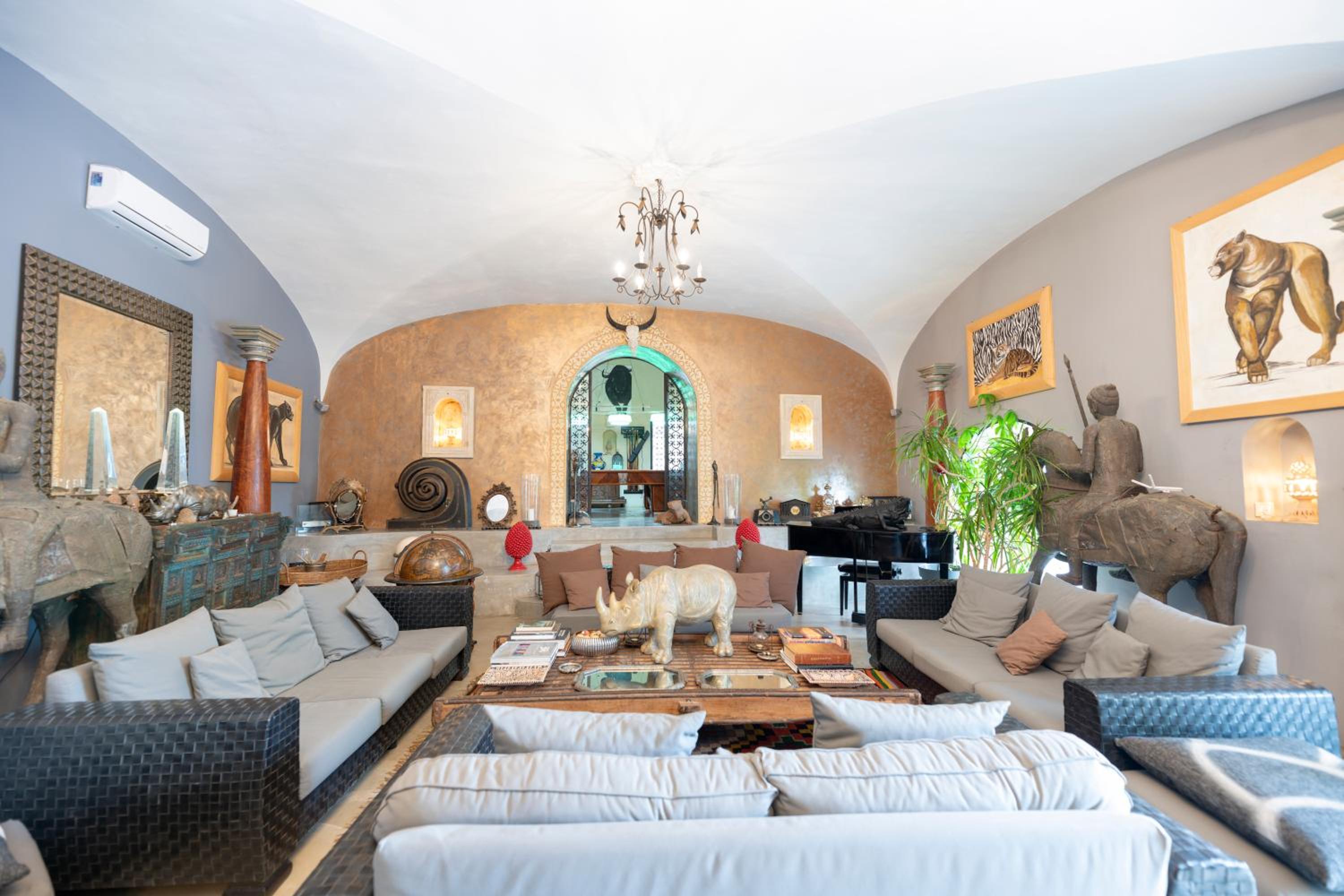lounge