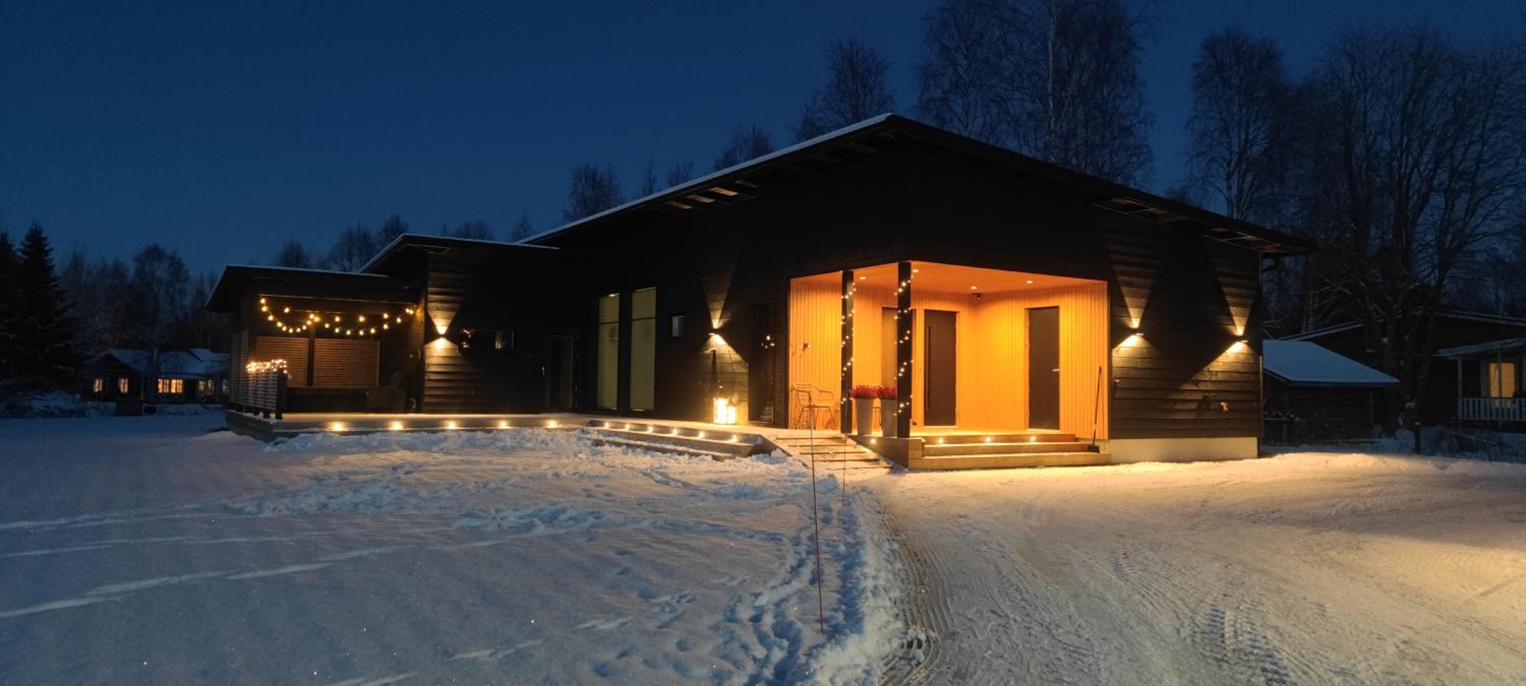 Hotel Villa Pajunkissa with Jacuzzi and Sauna - Image 1