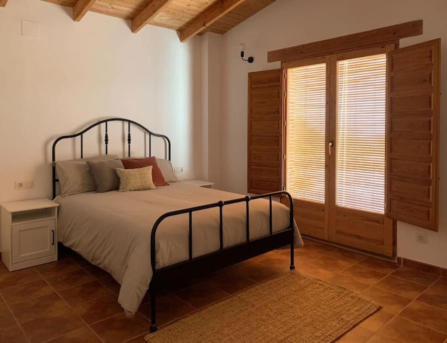 La Llobatera Casa Rural