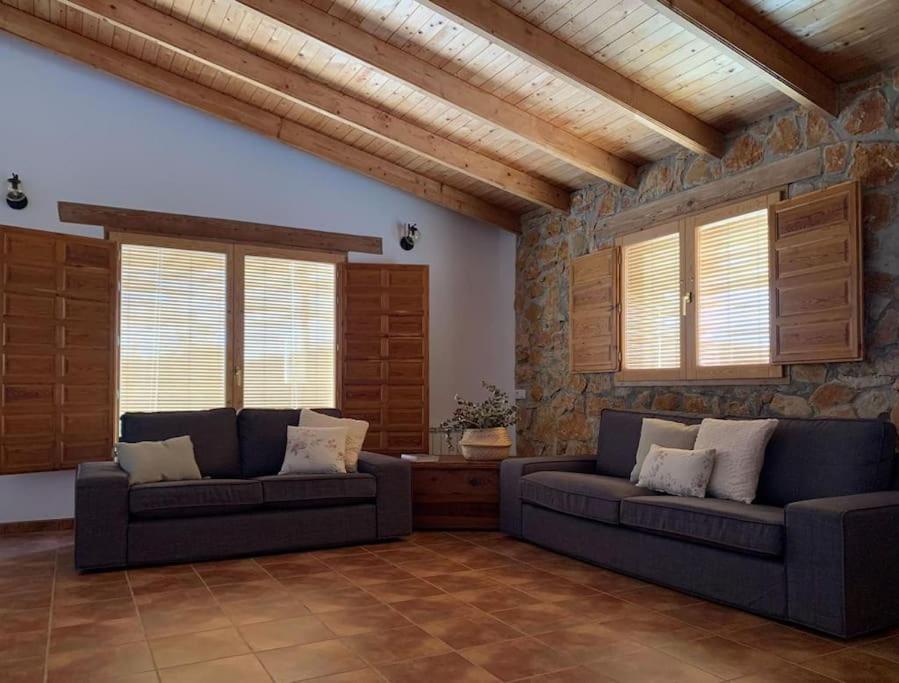 La Llobatera Casa Rural