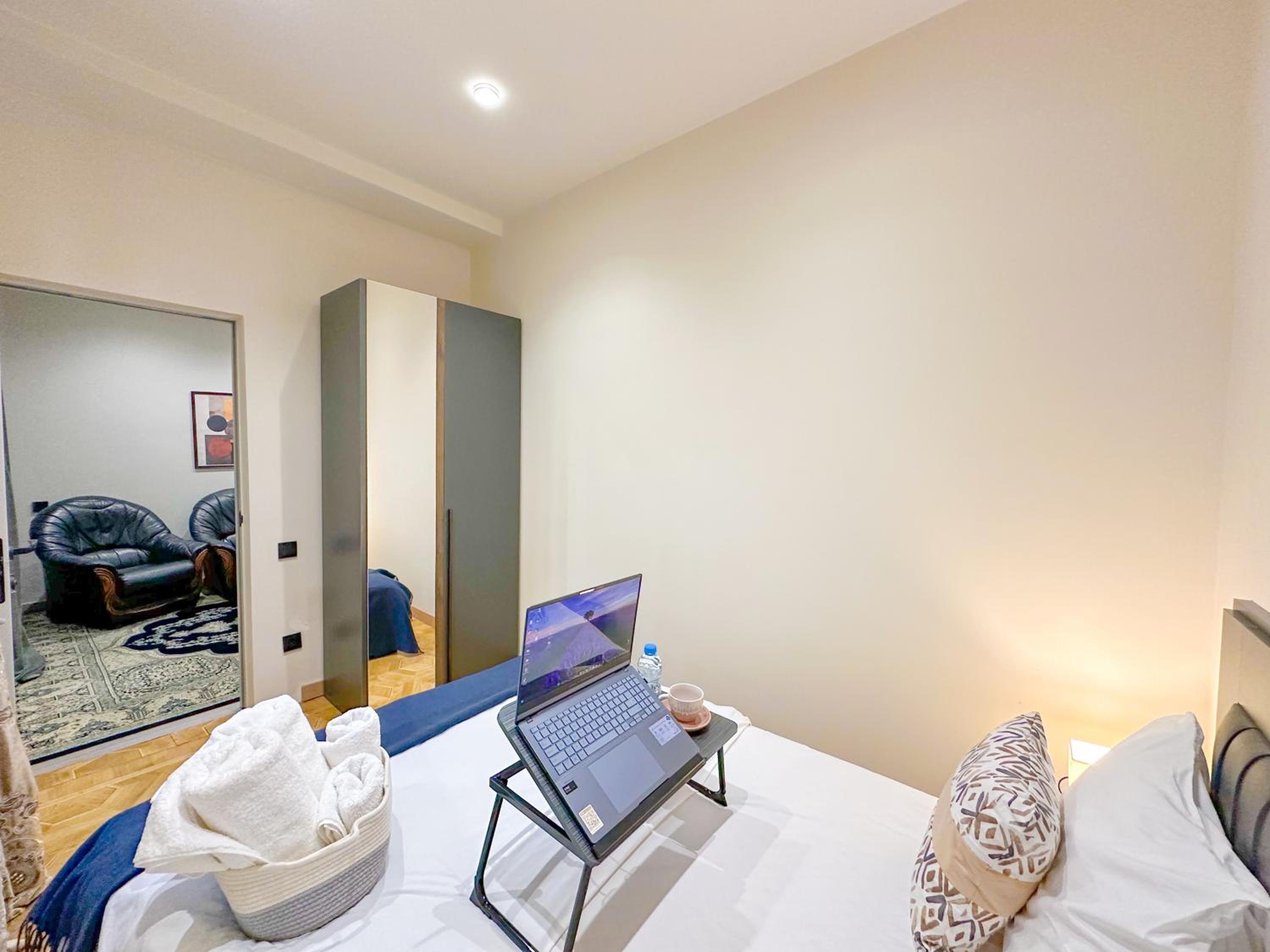 Three-room quiet corner