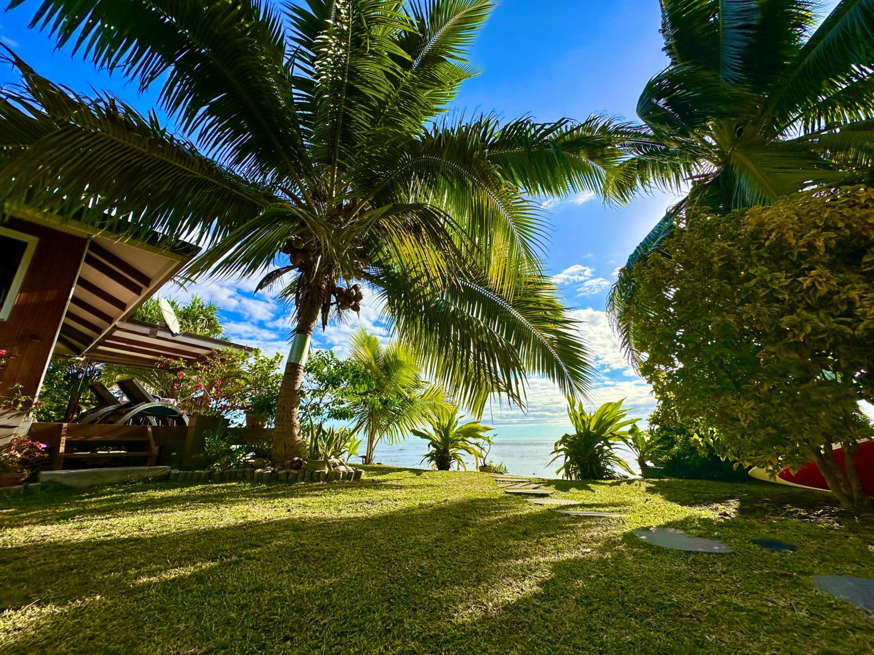 O'coco Bungalow- Breathtaking waterfront views, endless memories view 4