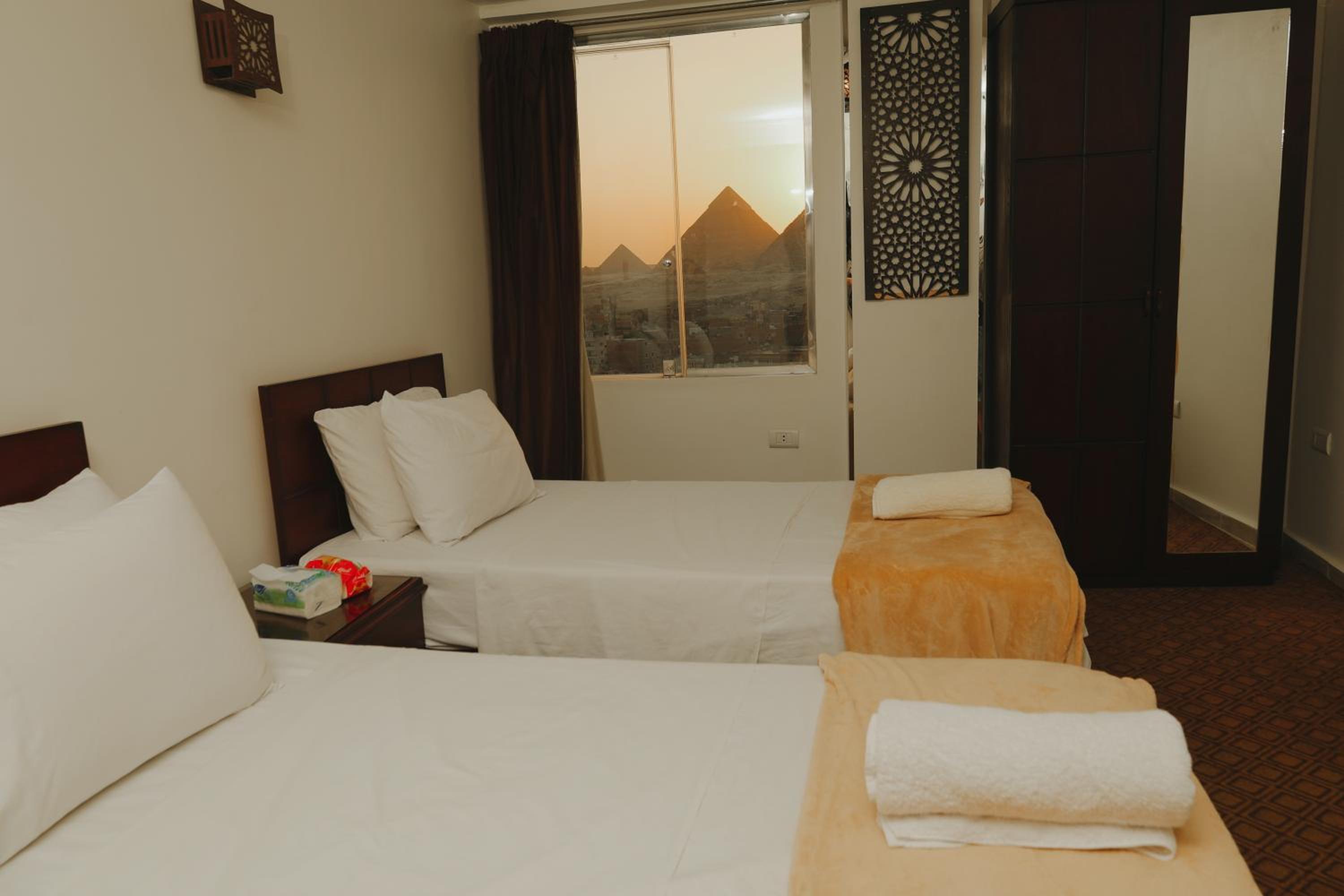 Oscar pyramids view