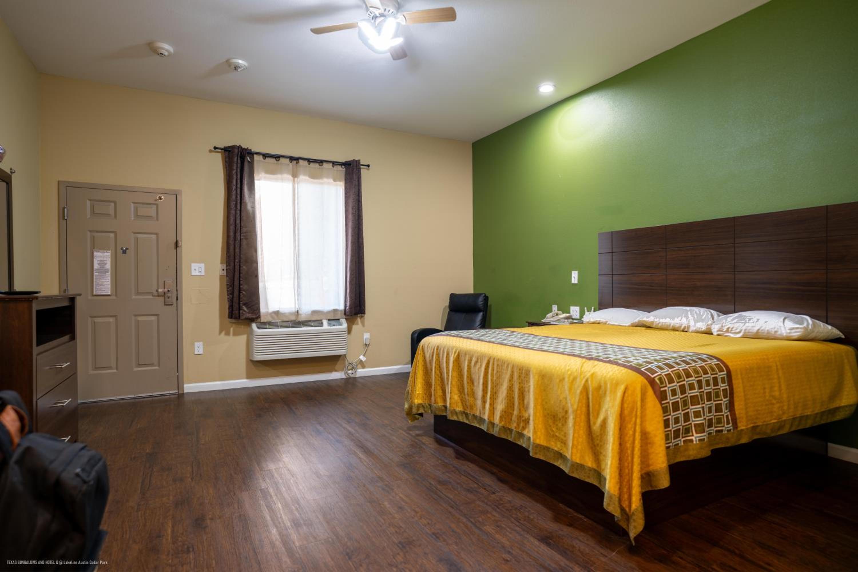 Texas Bungalows Hotel & Hotel Que at Lakeline Austin Cedar Park view 4