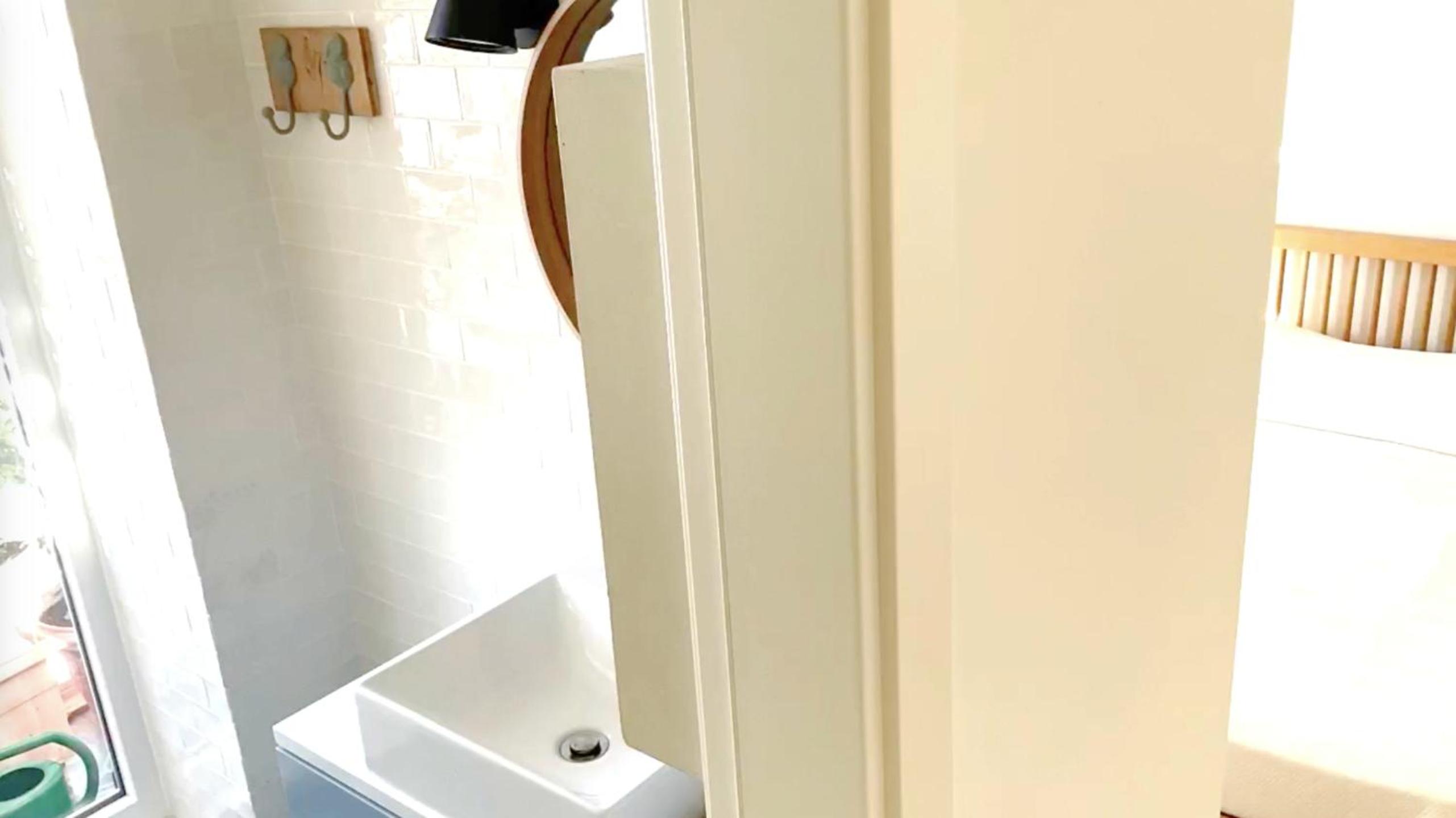 Votre chambre avec salle de bain privée et balcon végétal à Lisbonne Amoreiras - Your Room with private bathroom and balcony in Lisbon Amoreiras view 2