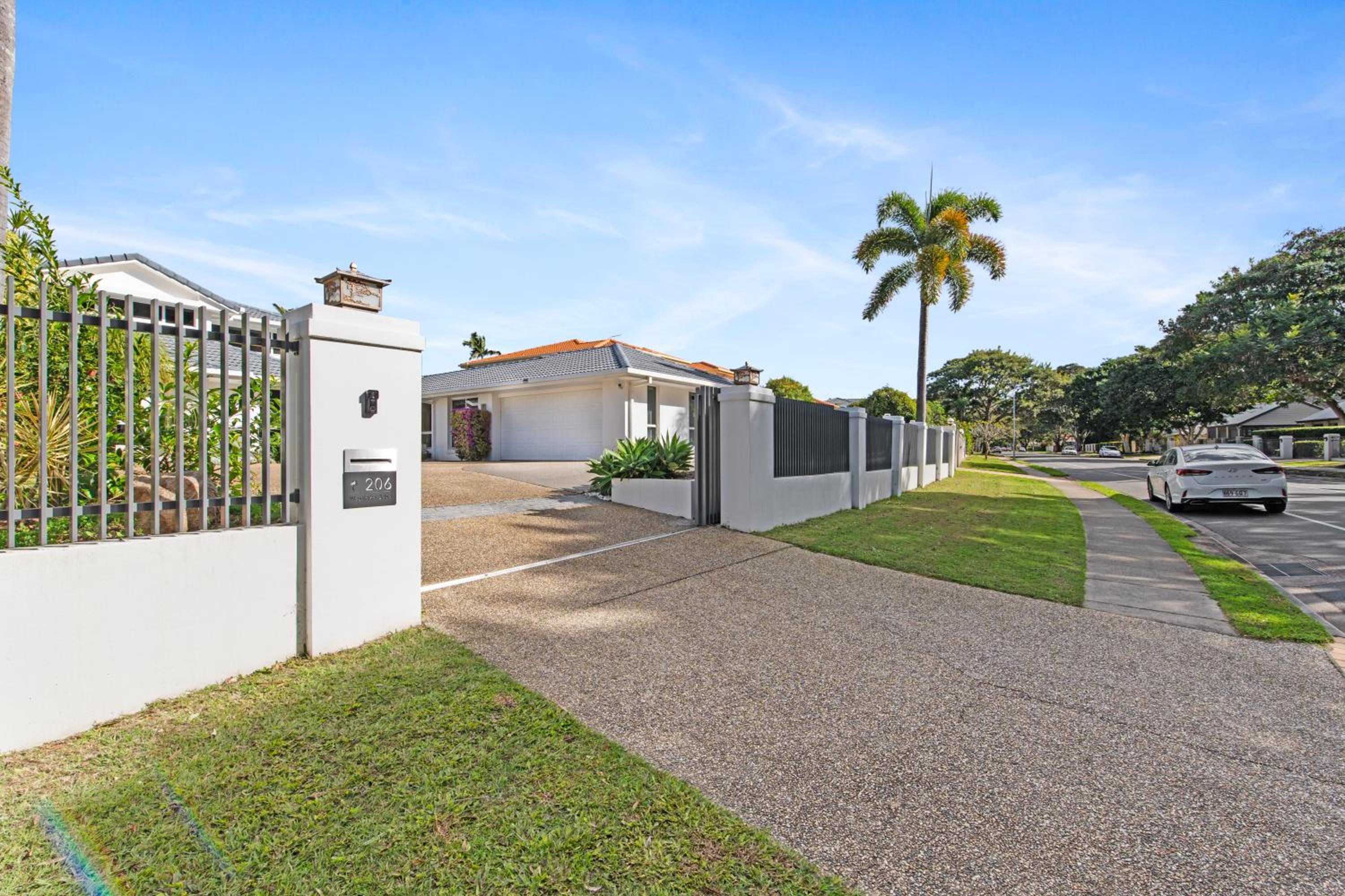 Lakeview Bliss, Black Swans, Golf Retreat in Brisbane