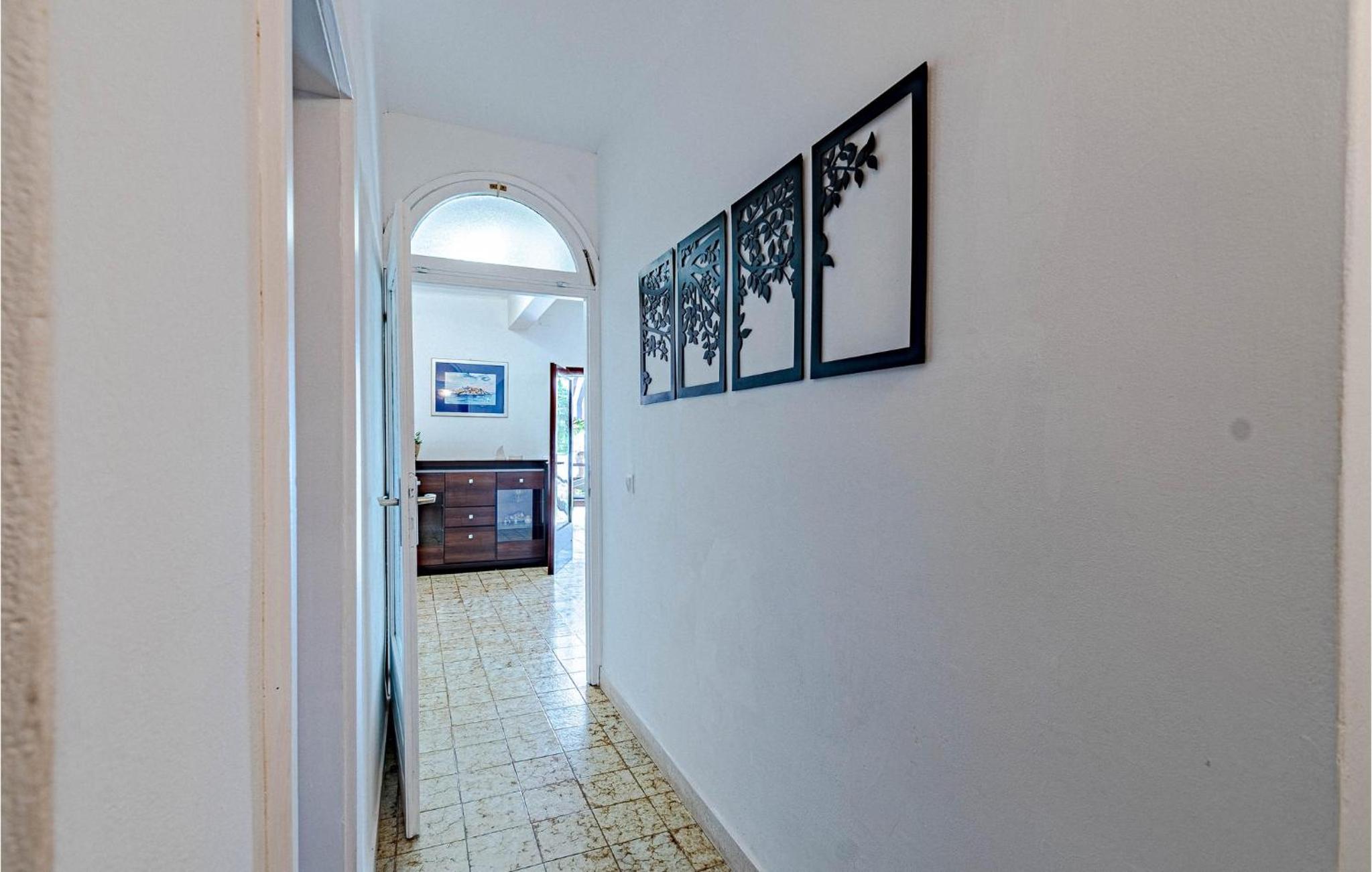 3 Bedroom Lovely Home In Blato