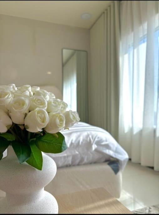 Luxurious studio for a beautiful and special night view 5