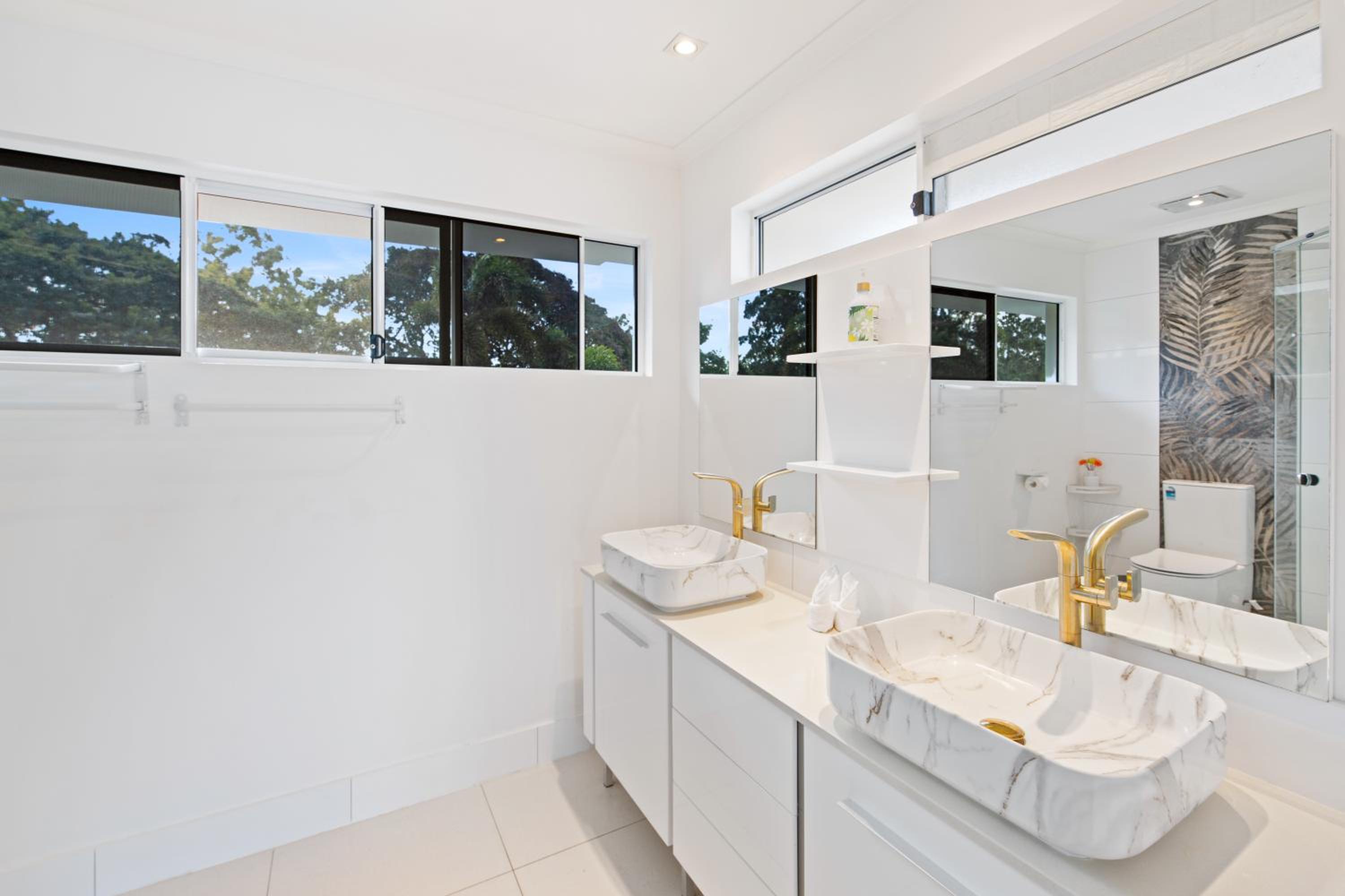 Lakeview Bliss, Black Swans, Golf Retreat in Brisbane