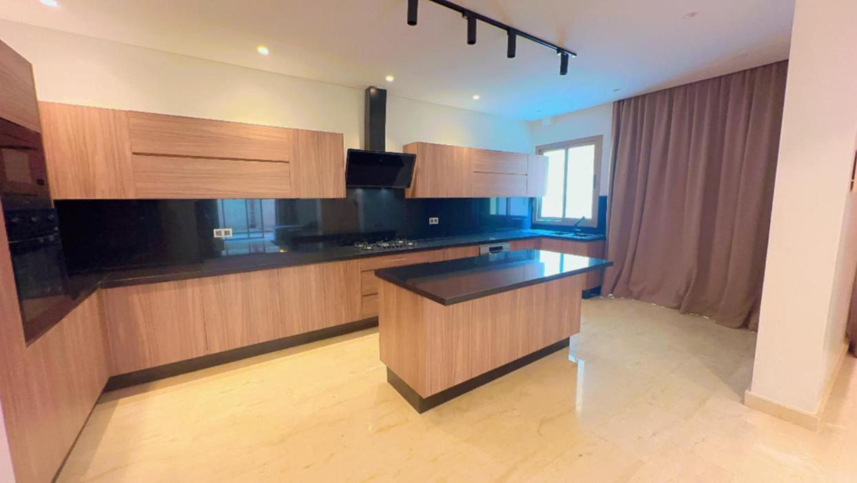 villa white view 2