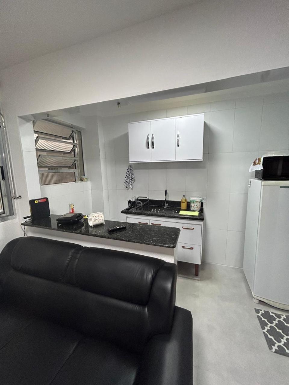 Apartamento 108 Condominio Serena a 150 metros da praia - 1 andar -Guilhermina - Praia Grande view 2